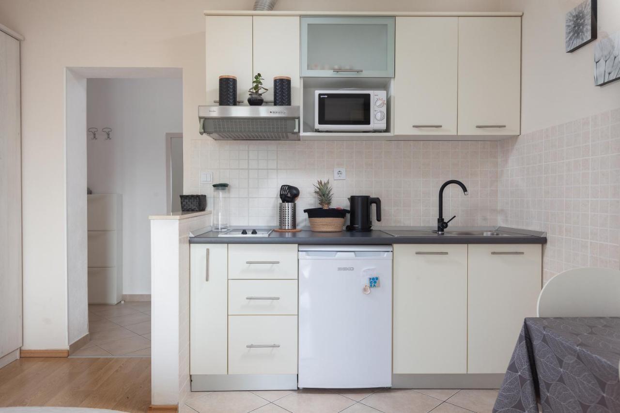 Sea View Ela Apartments Podgora Exterior photo